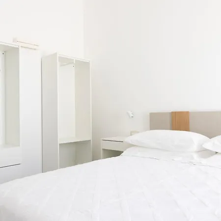 ゲストハウス Sa Pasadina