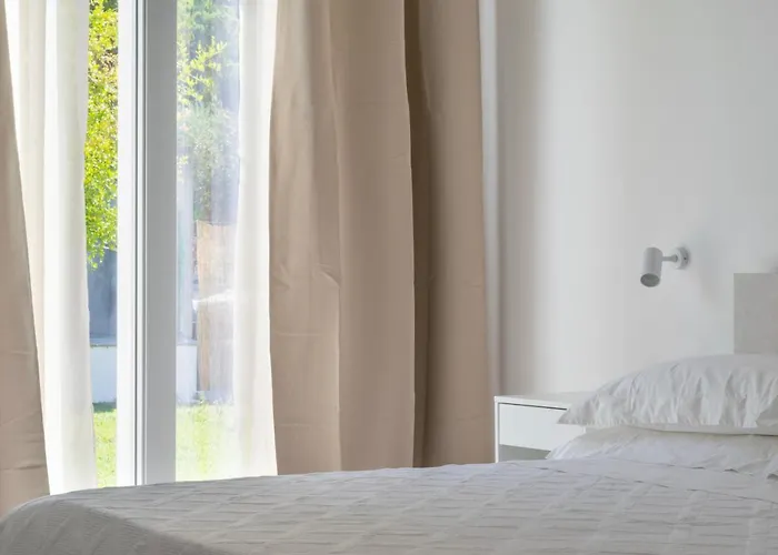 ゲストハウス Sa Pasadina