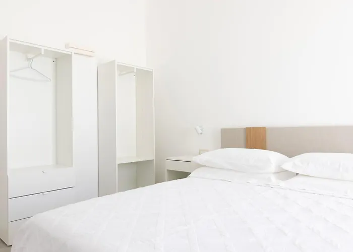 ゲストハウス Sa Pasadina